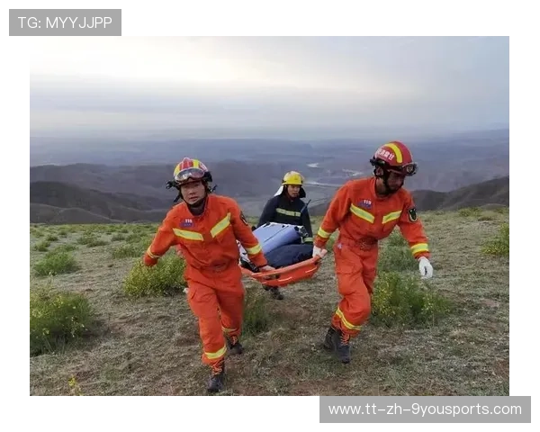 多特蒙德阵型前压形成围攻