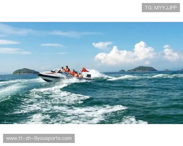 “快艇冲浪：速度、力量与技术的融合，马鞍山赛场极限对决”